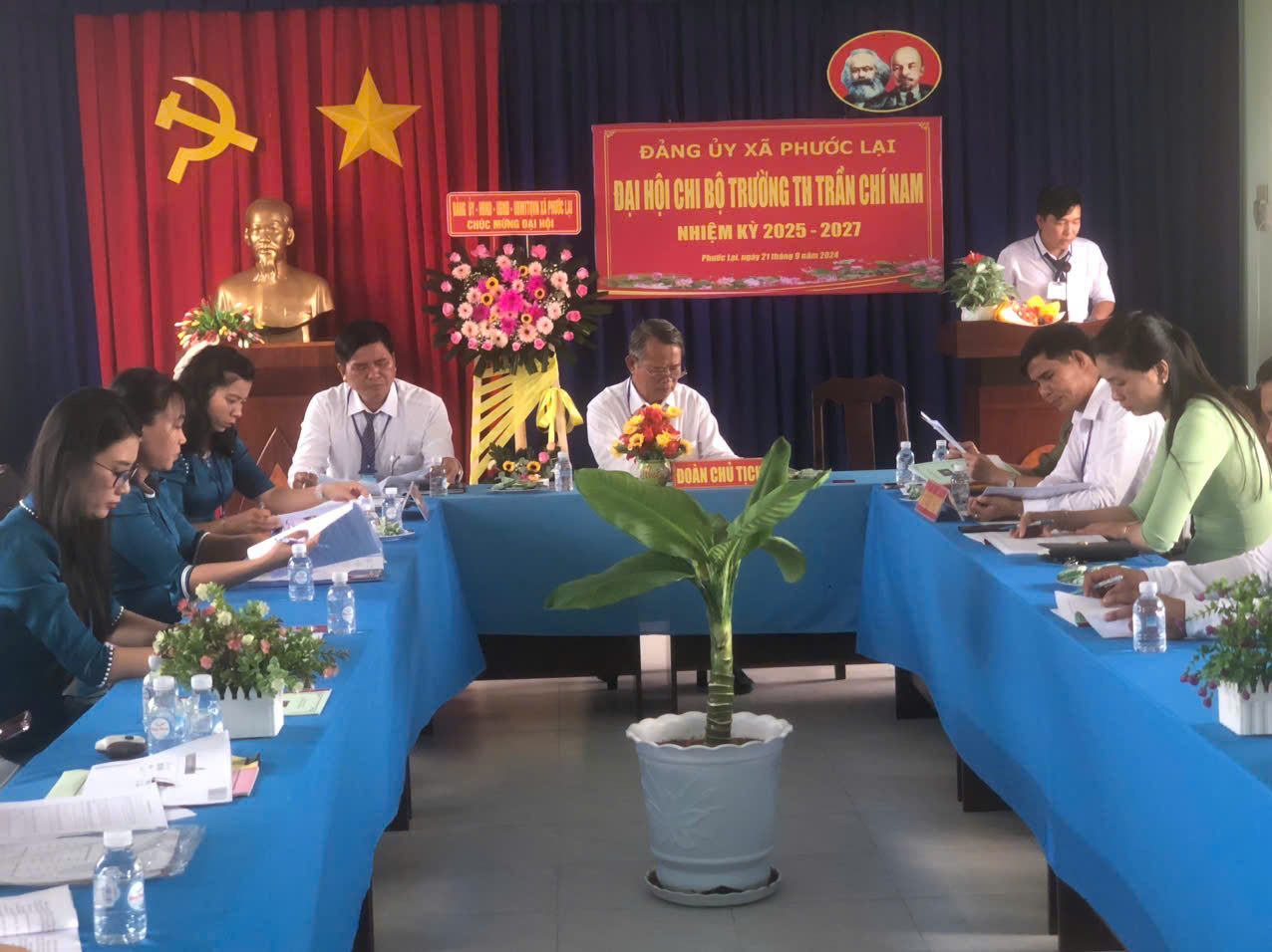 ĐẠI HỘI CHI BỘ 